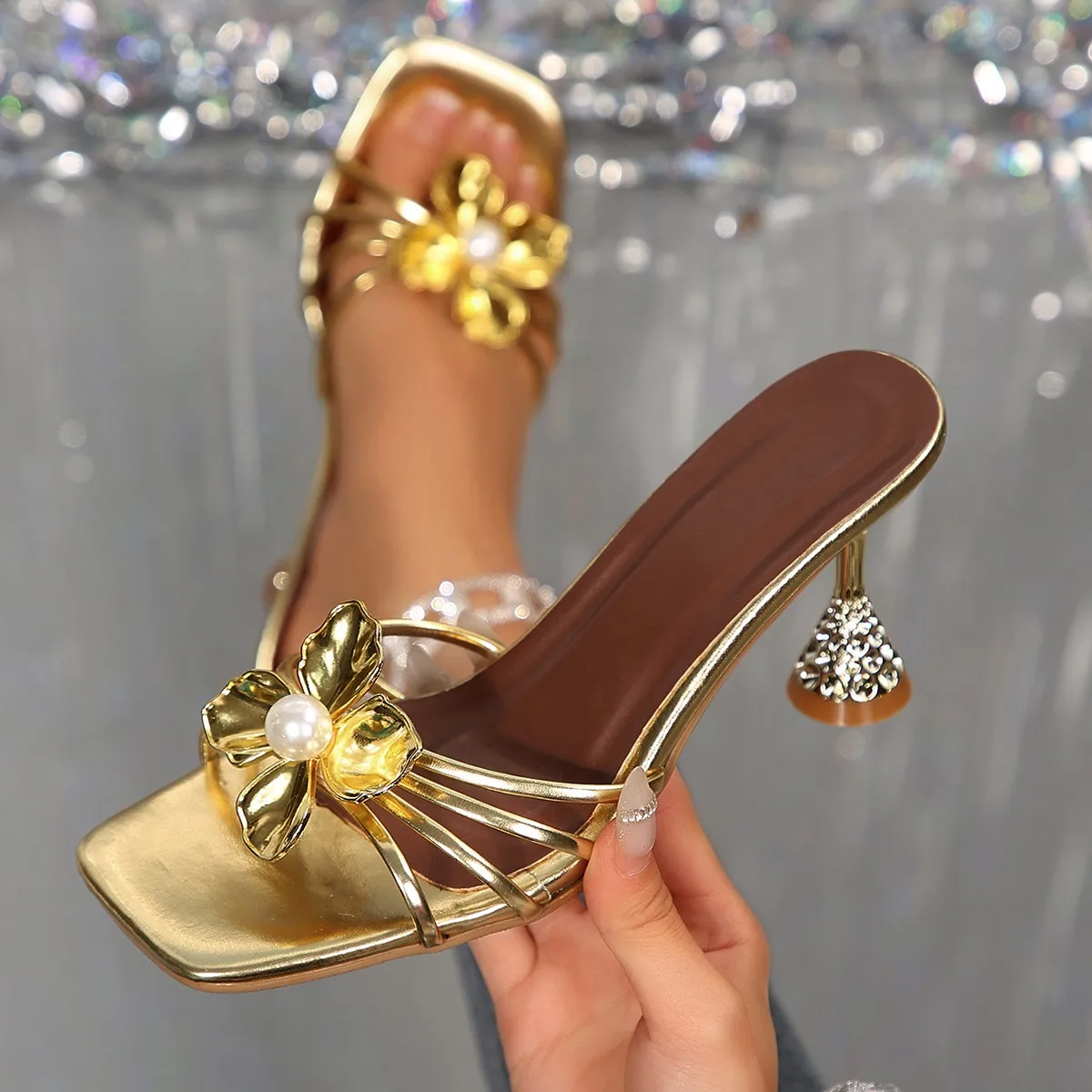 Metallic Heel Sandal - Sandalias Vintage de Metal con Flores