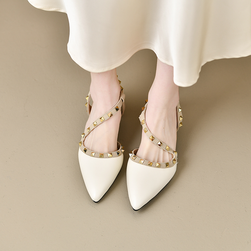 Sandalias brillantes con corre - Metallic Heel Sandal reseña y precio