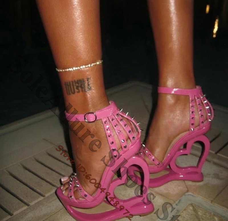 Sandalias de cuña rosa fucsia  - Metallic Heel Sandal reseña y precio